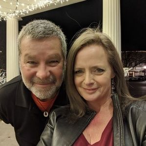 Meet your Posher, Lori